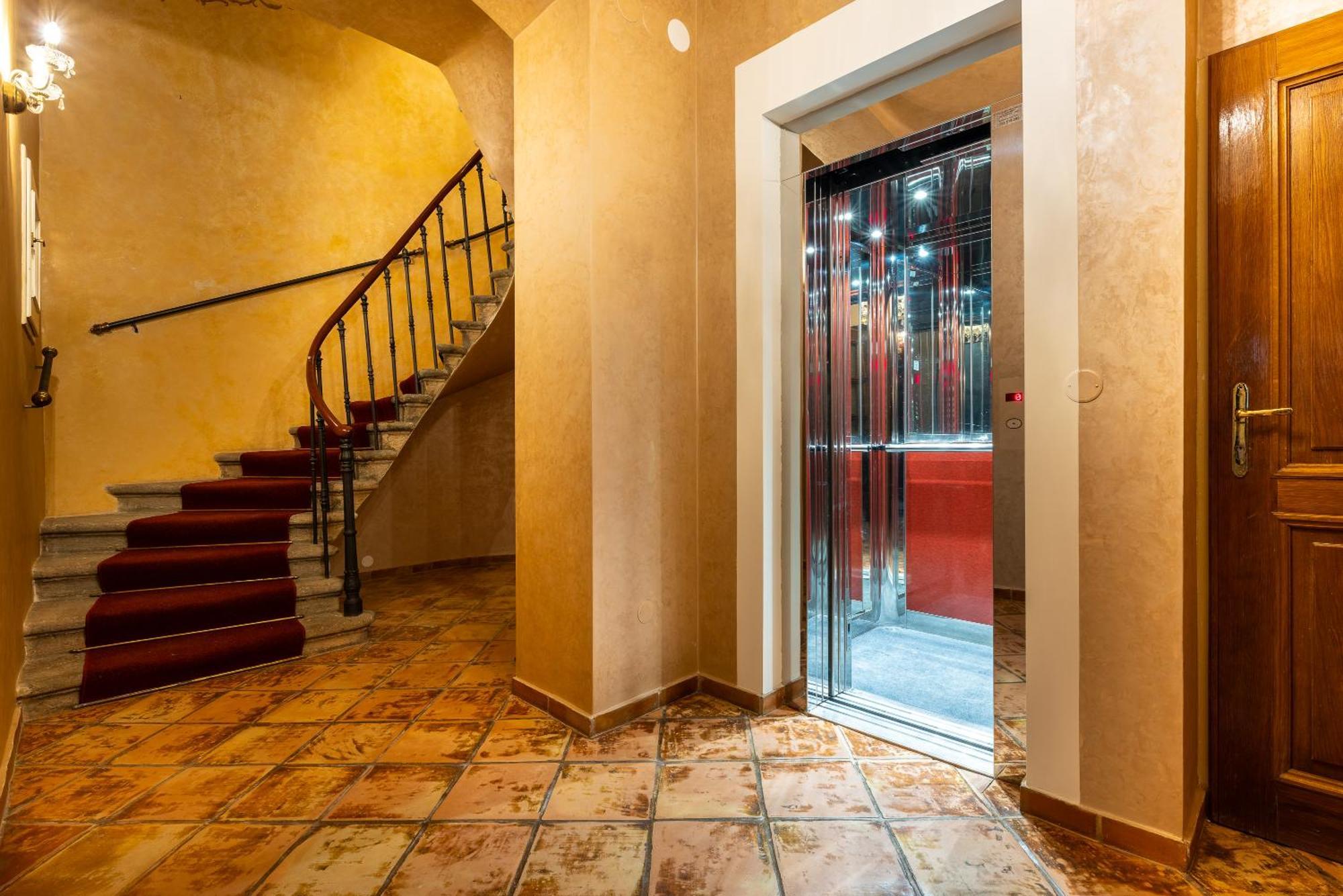 Nosticova Apartments Прага Екстериор снимка