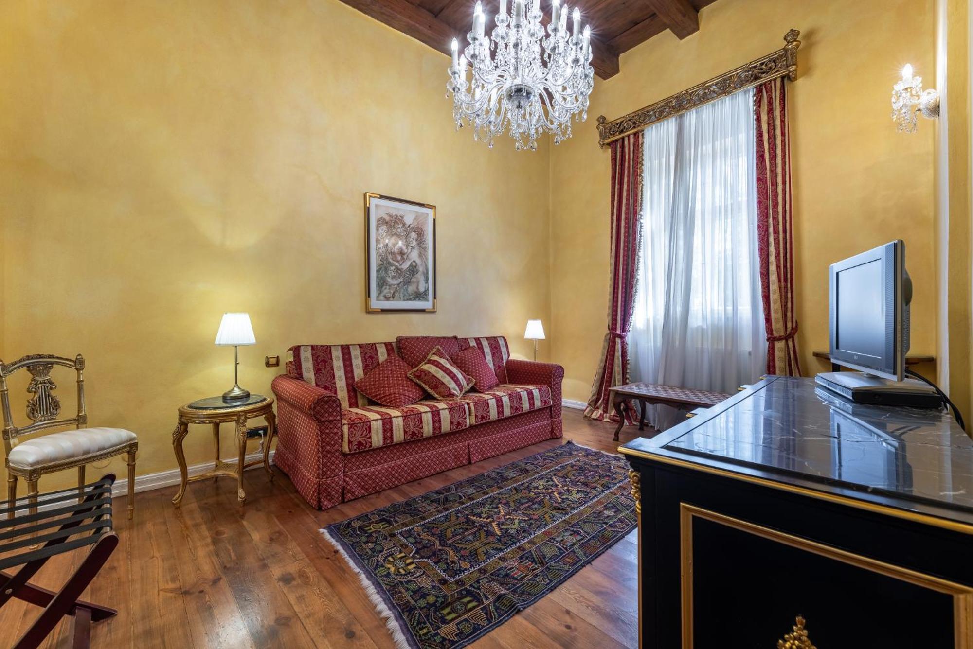 Nosticova Apartments Прага Стая снимка